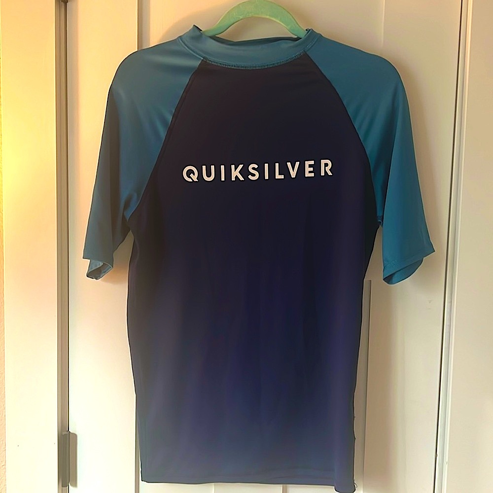 Quiksilver UPF Rash Guard Surf Swim Shirt Blue Performance Sun Protection Size L